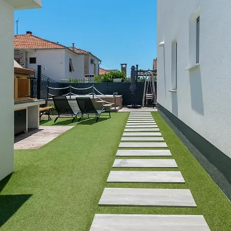 Nevera Apartman