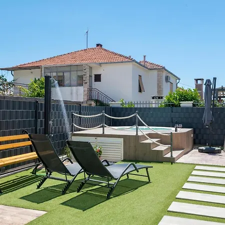 Apartman Nevera *