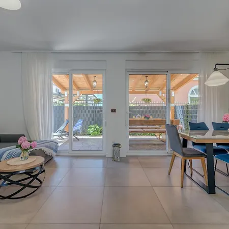 Nevera * تروغير