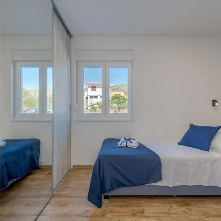 Nevera Lägenhet Trogir